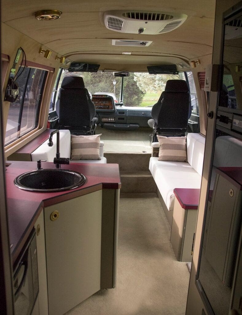 Scott Somers shows us around his 1974 GMC Motorhome
