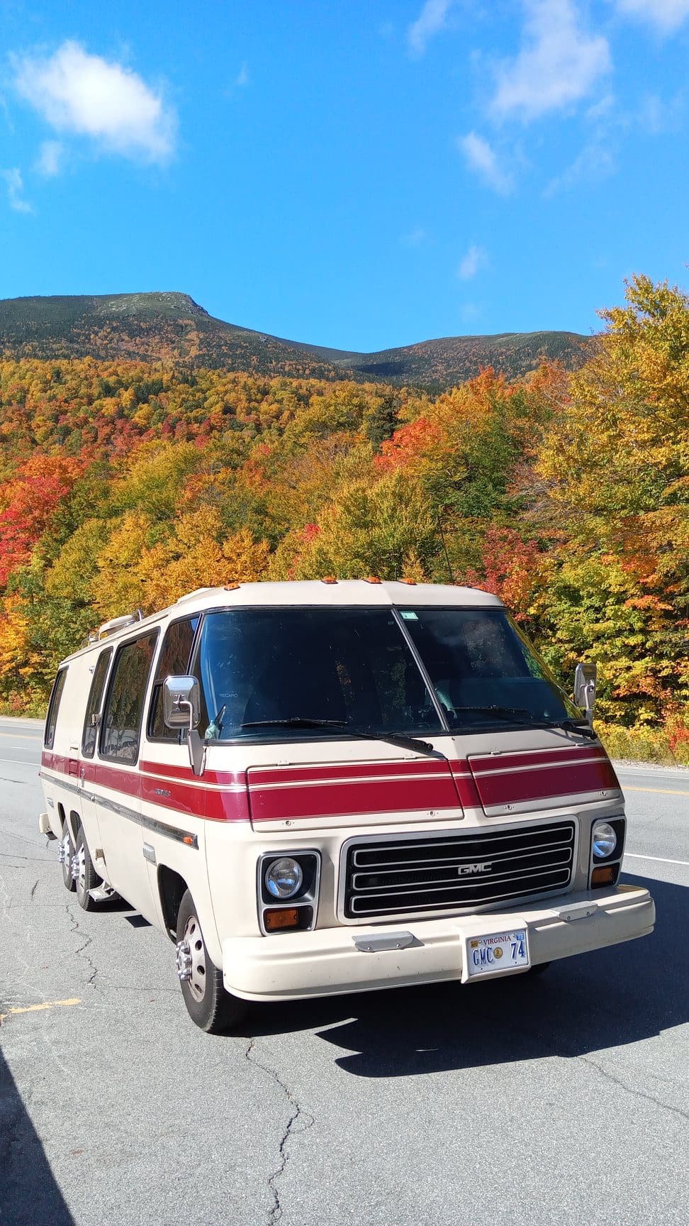 Scott Somers shows us around his 1974 GMC Motorhome