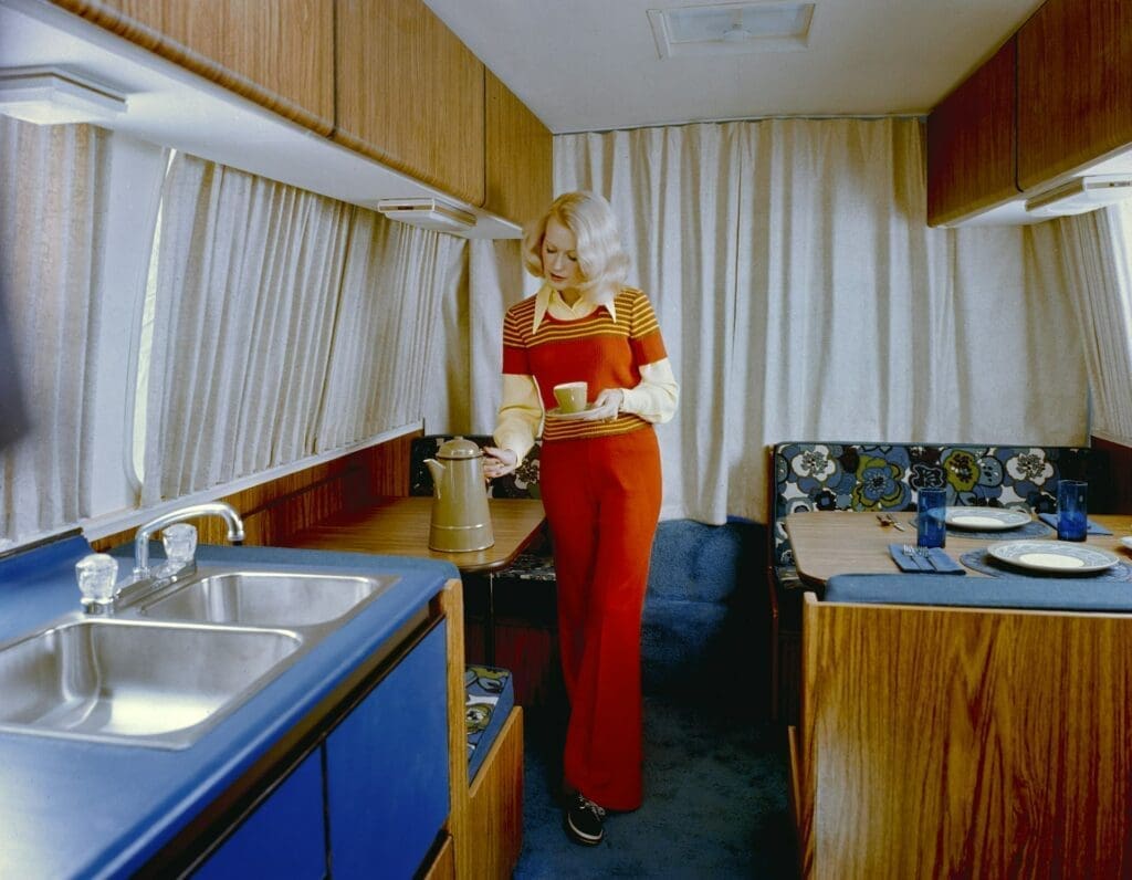 1973-GMC-Motorhome-Glacier-Model-Photo